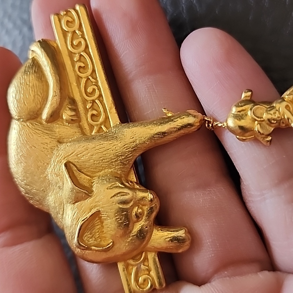 VTG JJ Gold Cat and Mouse Brooch - Picture 2 of 7